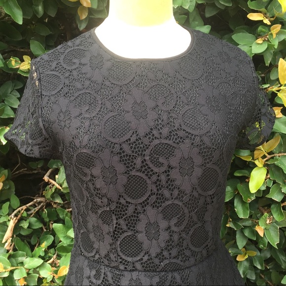 Forever 21 lace little black dress 👗 - Picture 3 of 7